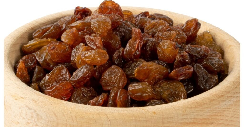 Raisin water on empty stomach benefits for digestion and health