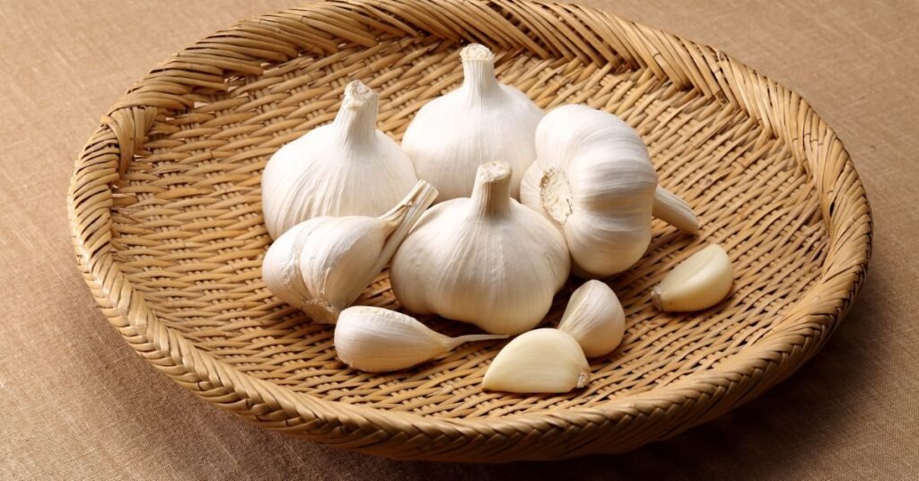 raw garlic benefits for health and immunity